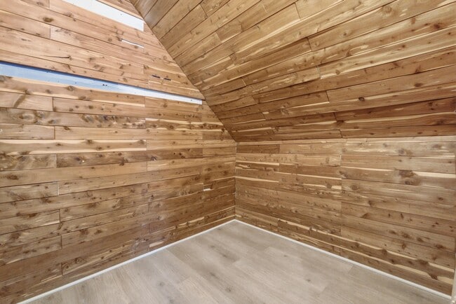 Building Photo - 6118 24th Ave