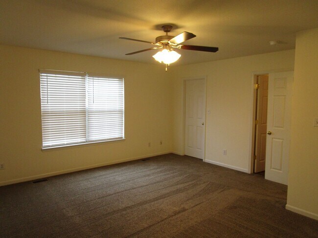 Building Photo - 3509-3511 La Mesa Dr.