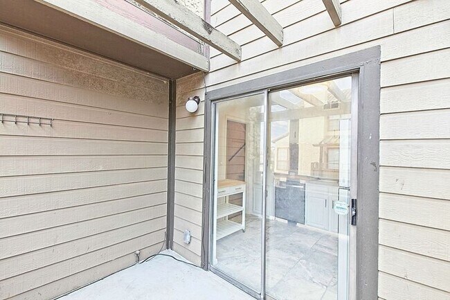 Building Photo - 4800 Northway Dr