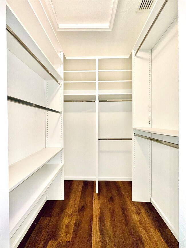 Building Photo - 2669 Center Ct Dr