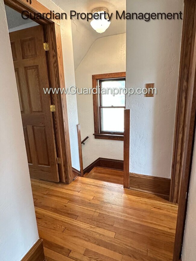 Building Photo - 4147 Snelling Ave