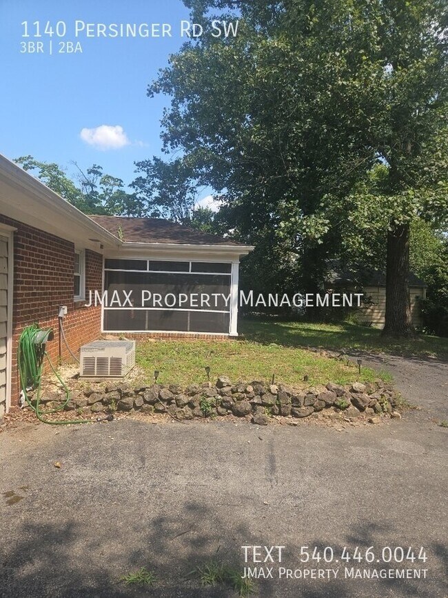 Building Photo - 1140 Persinger Rd SW