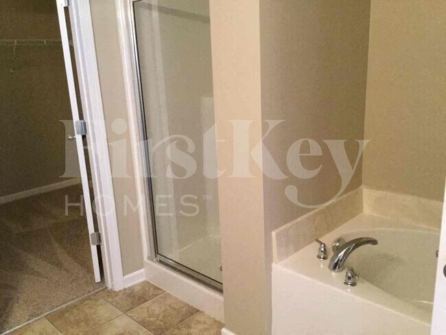Building Photo - 4991 Delaney Valley Dr