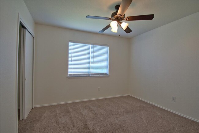 Building Photo - 115 Remington Dr