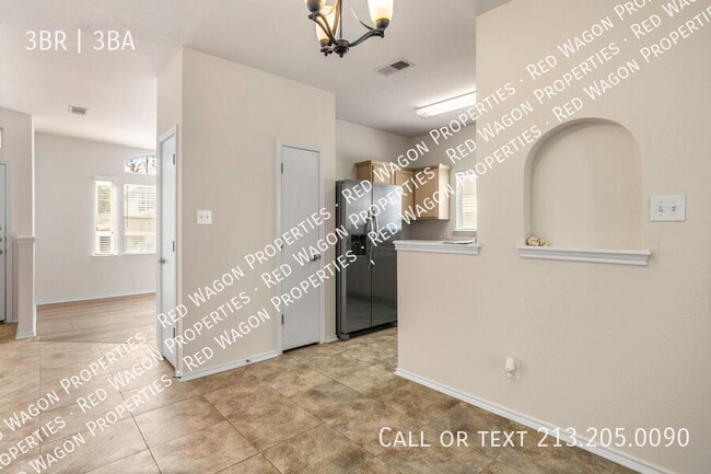 Building Photo - 2622 Crown Hollow