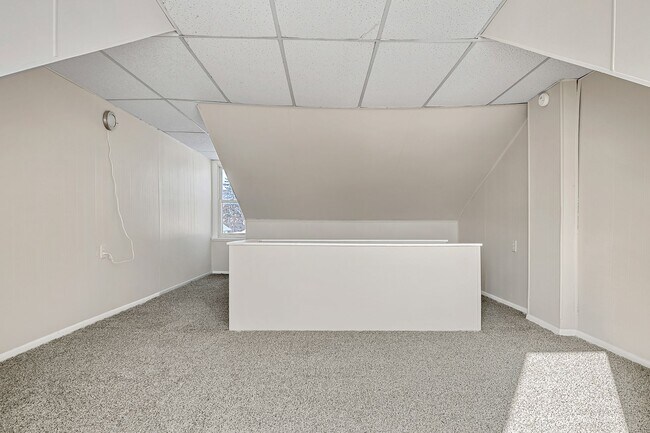 Building Photo - 419-421 6th Street