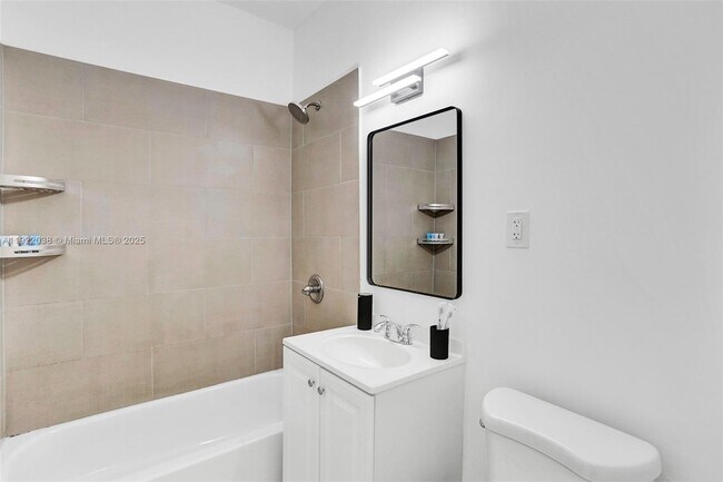 Building Photo - 1656 Polk St