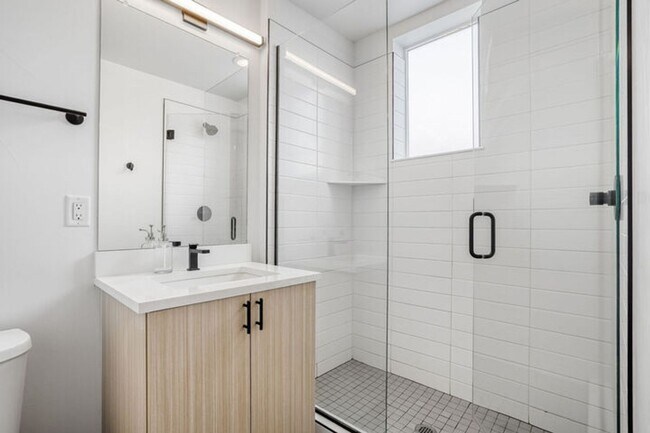 Building Photo - 3101 W 47th Ave