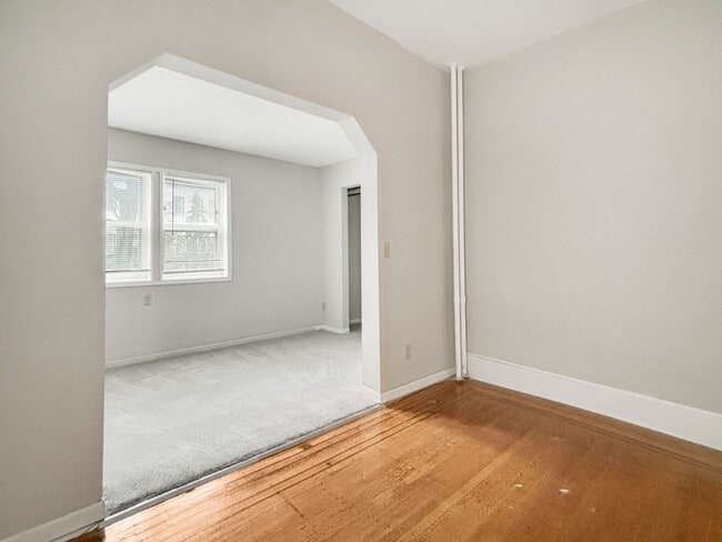 Building Photo - 2725 Dupont Ave S