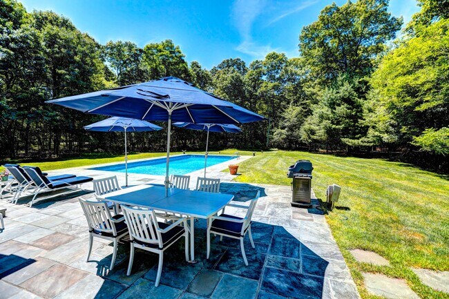 Building Photo - 14 Mountain Laurel Ln
