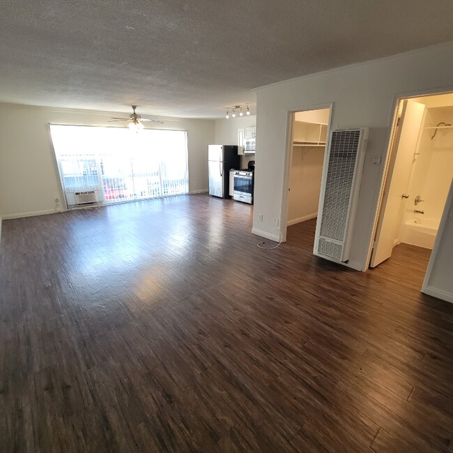 Primary Photo - 101 Normandie Ave