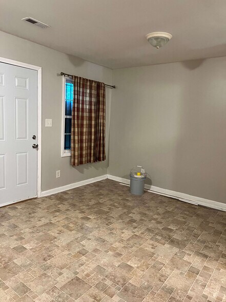 Dining - 6 Sidbrook Ct