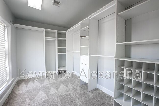 Building Photo - 13568 Heritage Farms Dr