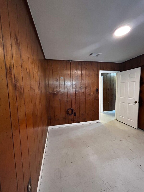 Building Photo - 1661 N Marque Ann Dr
