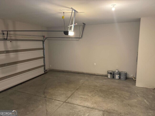 Building Photo - 312 Grey Falcon Ave