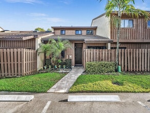 Building Photo - 4182 S Pine Island Rd