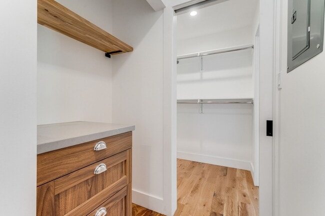 Building Photo - 2320 Alta St