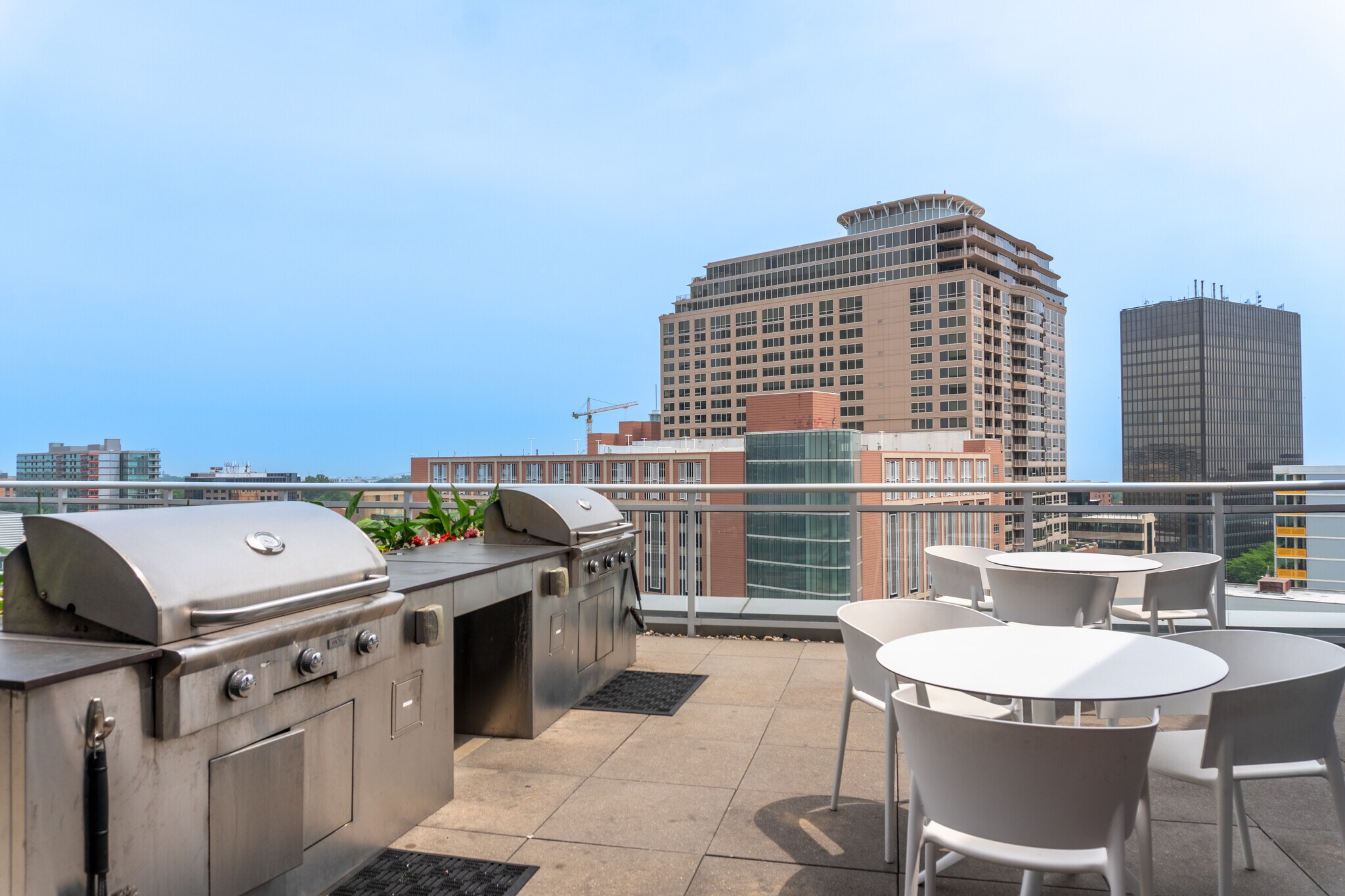Rooftop Grilling Station - The Rhapsody at Davis Station