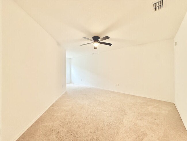 Building Photo - 7211 Merlot Sienna Ave