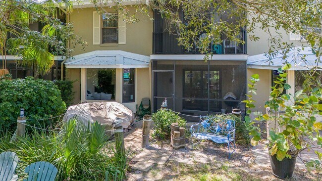 Building Photo - 11316 W Bayshore Dr