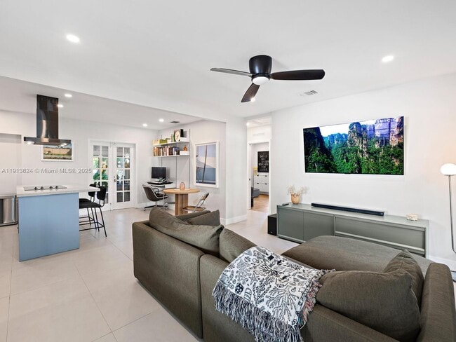 Building Photo - 1009 NW 11th Ct