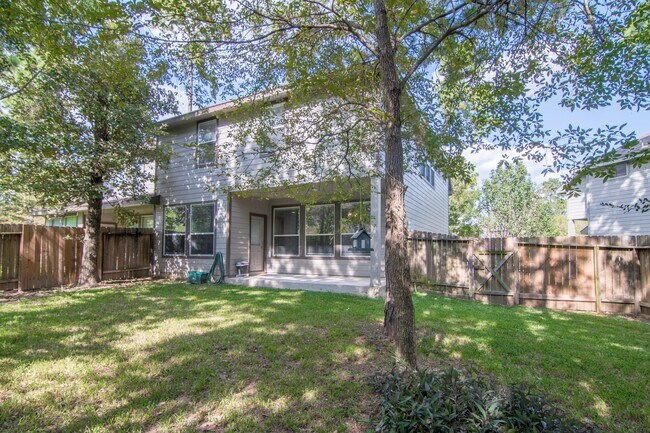 Building Photo - 15 Aquiline Oaks Pl