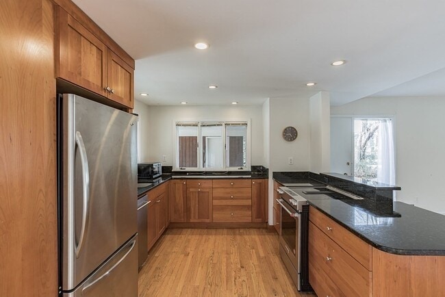 Building Photo - 34 Karlton Cir