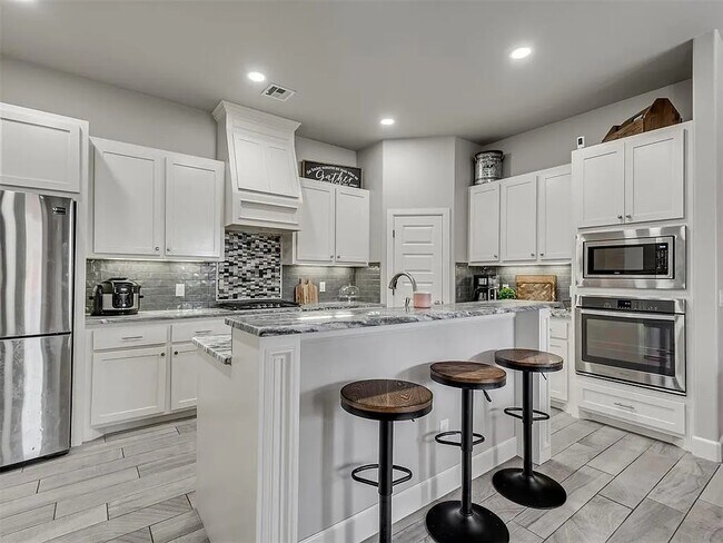 Building Photo - 7113 NW 153rd St