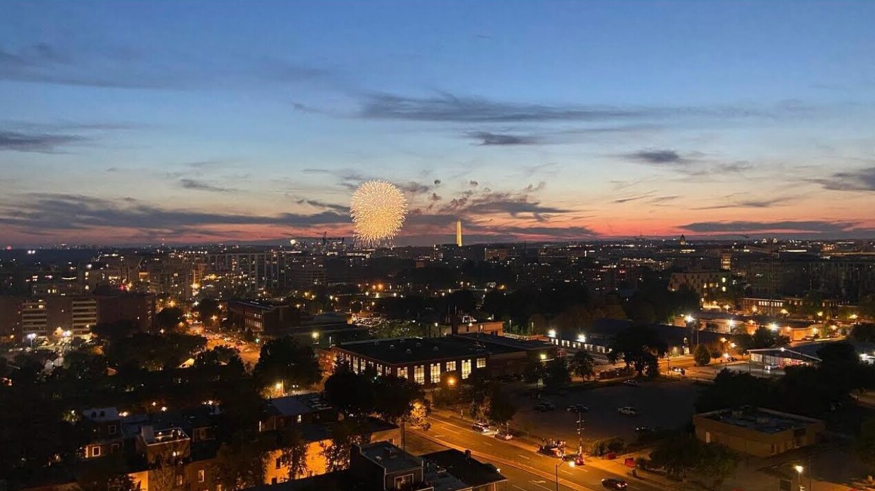 4th of July View - 1211 Van St SE