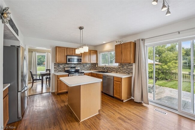 Building Photo - 4015 Alameda Ct