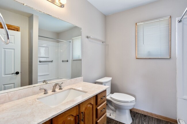 Building Photo - 120 W 5th St