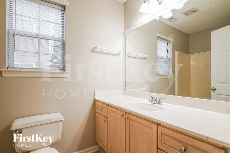 Building Photo - 152 Laurel Woods Dr