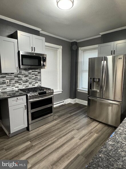 Building Photo - 22 Dunham St