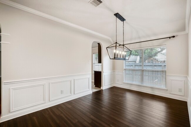 Building Photo - 5802 Sawyer Bend Ln