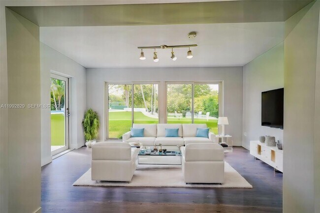 Building Photo - 8390 SW 64th St