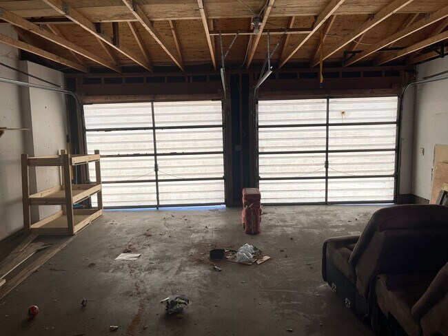 Building Photo - 611 35th Ave