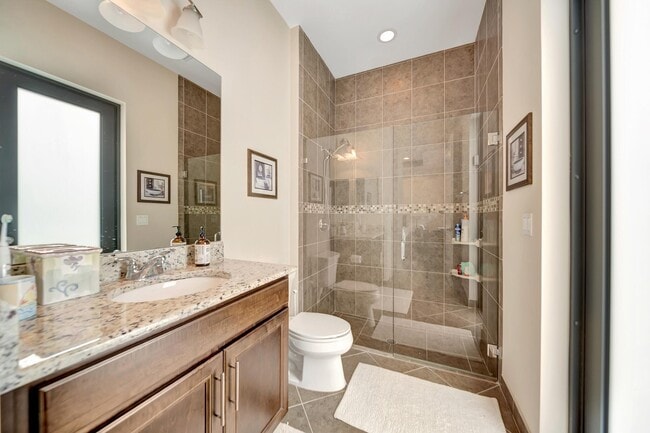 Building Photo - 10302 Sweet Bay Manor