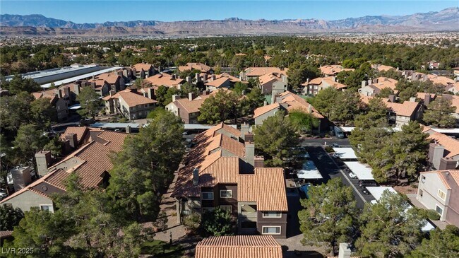 Building Photo - 5058 S Rainbow Blvd