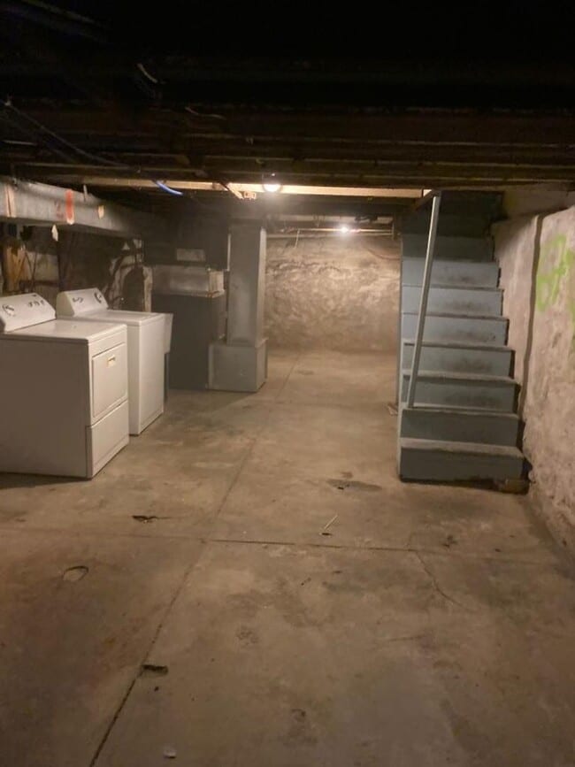 Building Photo - 3BD/1BA West Philadelphia Home Available NOW!