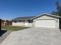 Building Photo - Cozy Home w/Private Backyard!