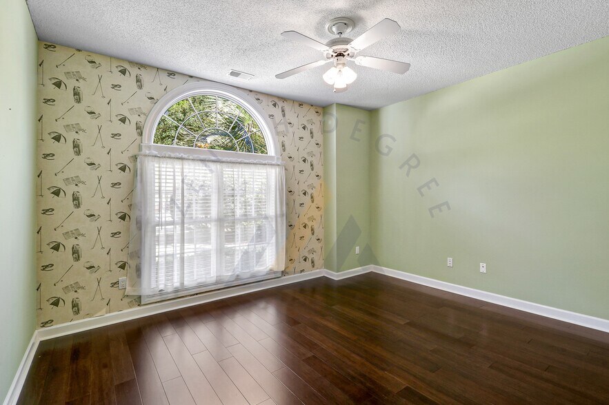 Building Photo - 11 Eagle Pointe Cir