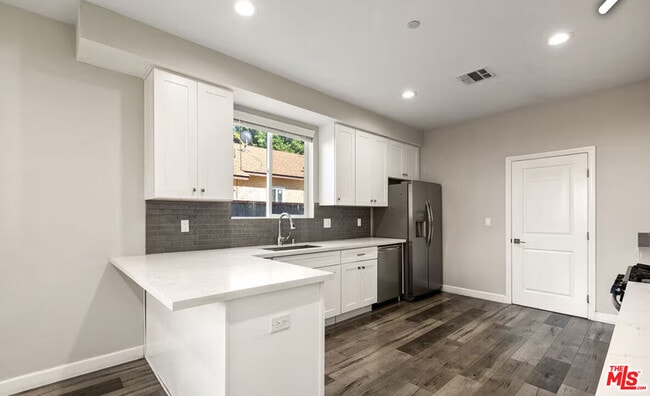 Building Photo - 14528 Killion St