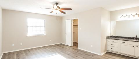Building Photo - 7618 Creek Wood Dr