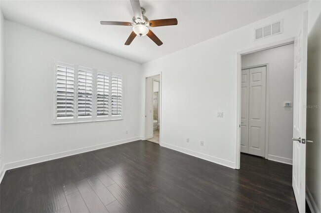 Building Photo - 307 S Arrawana Ave
