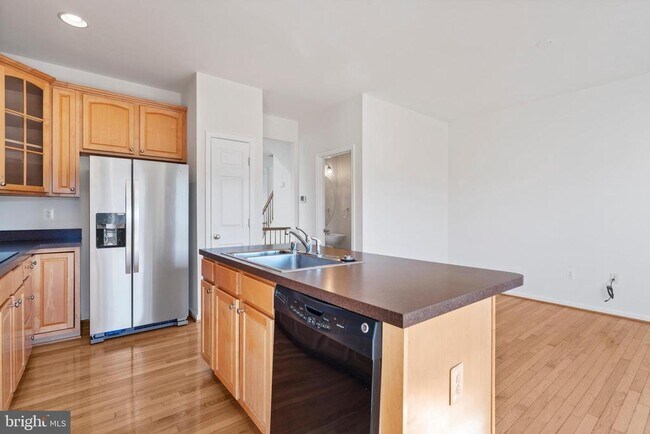 Building Photo - 200 Chesterbrook Ct