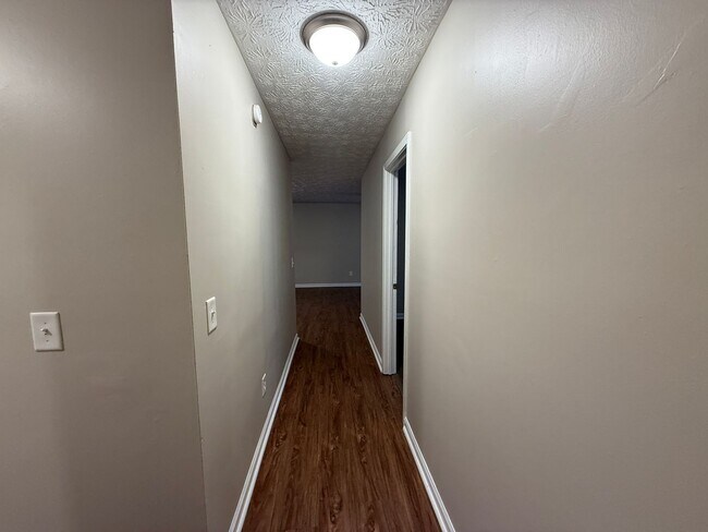 Building Photo - 108/110 St Andrews Ct