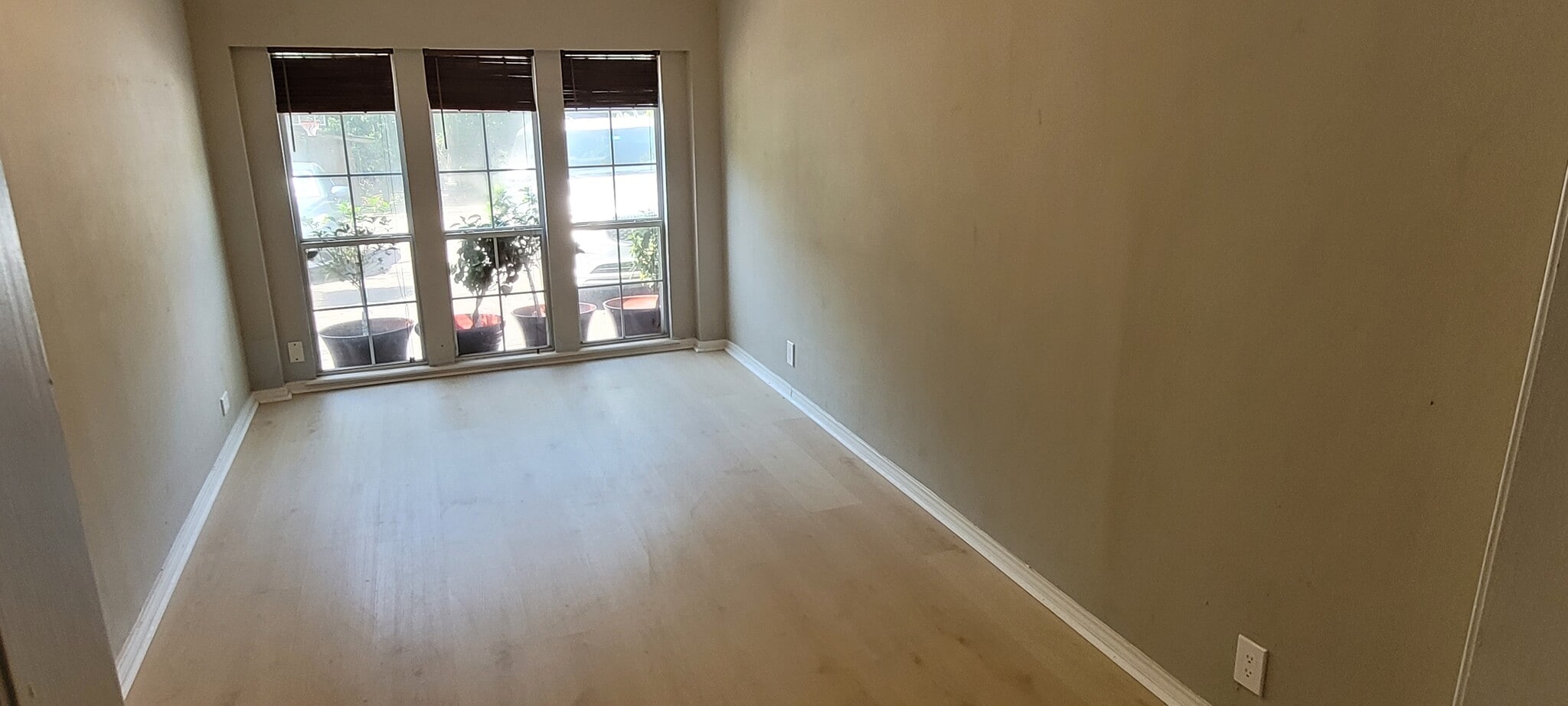 Bedroom with walk-in closet - 125 Woodland Dr