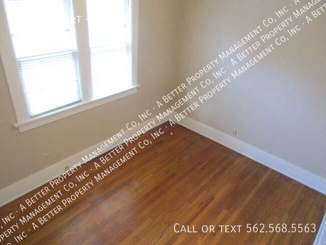 Building Photo - 234 Newport-#B