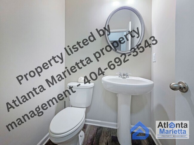 Building Photo - Spacious & Stylish 4BR/3.5BA Townhome Near...