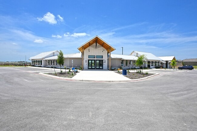 Building Photo - 729 Meadow Dr